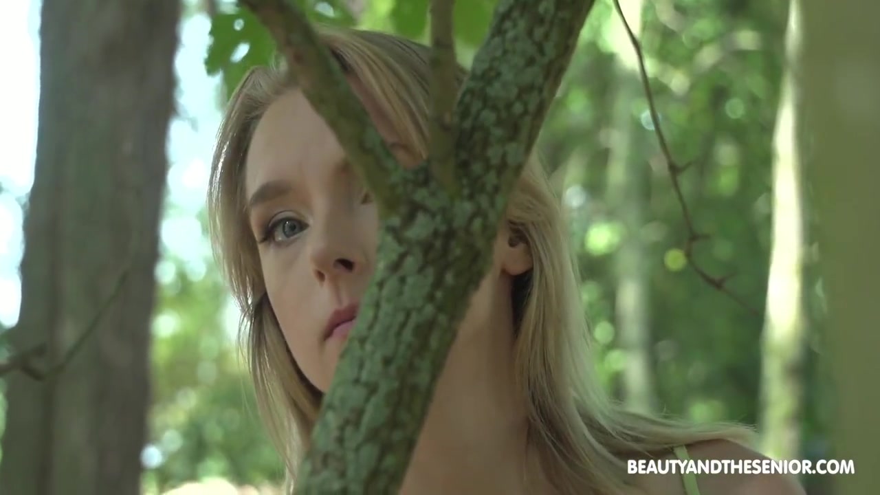Lily Ray - Dont Cut The Tree! Fuck My Pussy For