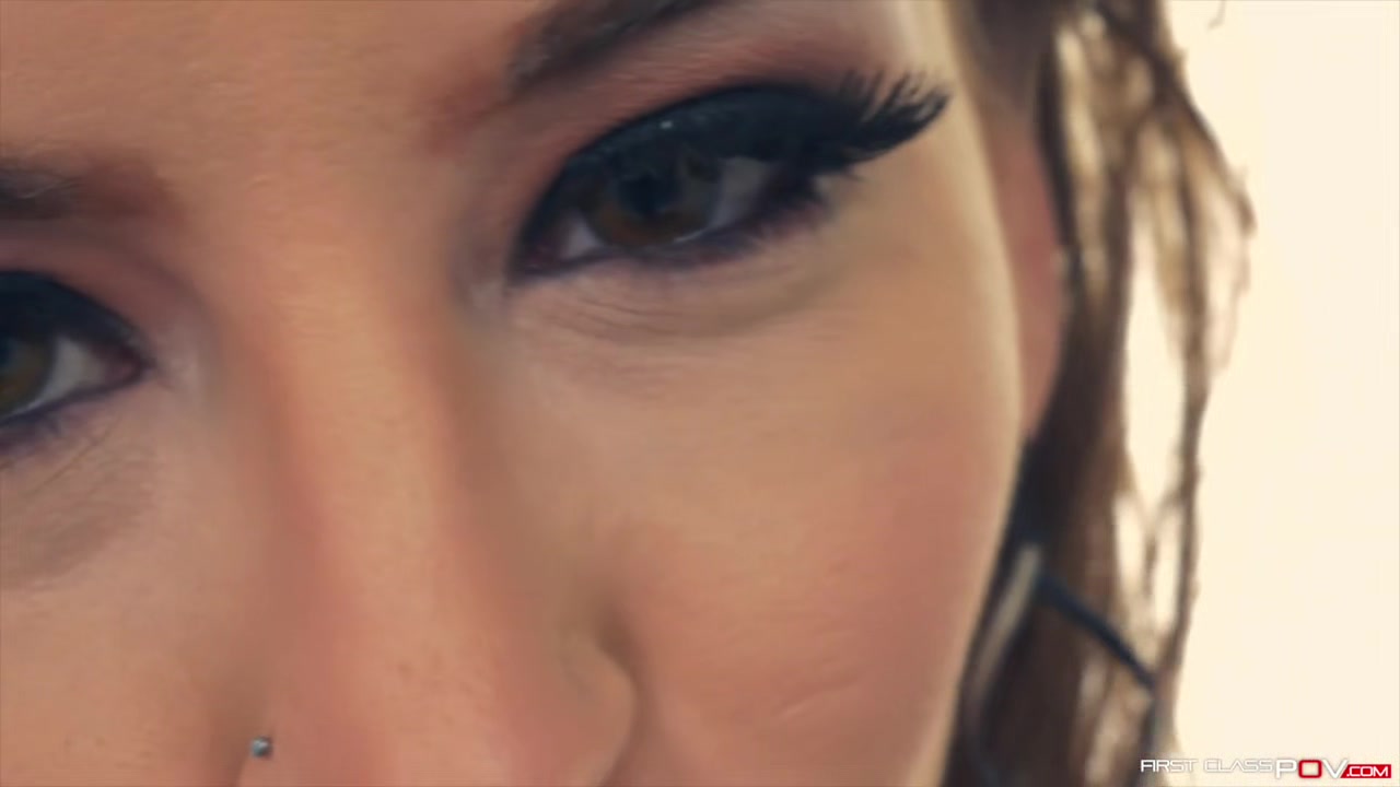 Norah Nova Gets Facialized