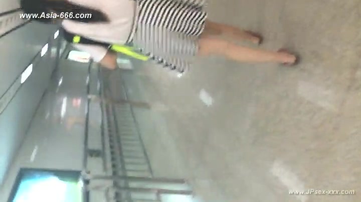 peeping chinese amateur upskirt