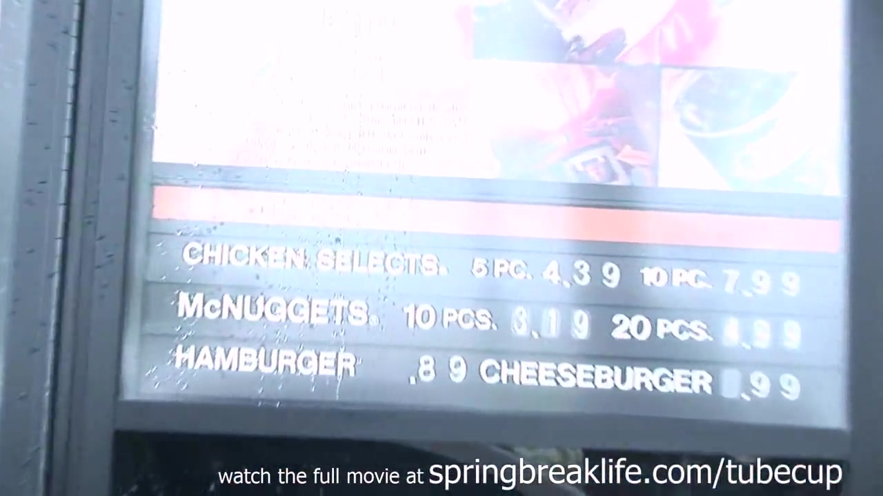 SpringBreakLife Video: Girl Plays With Self In Drive Through