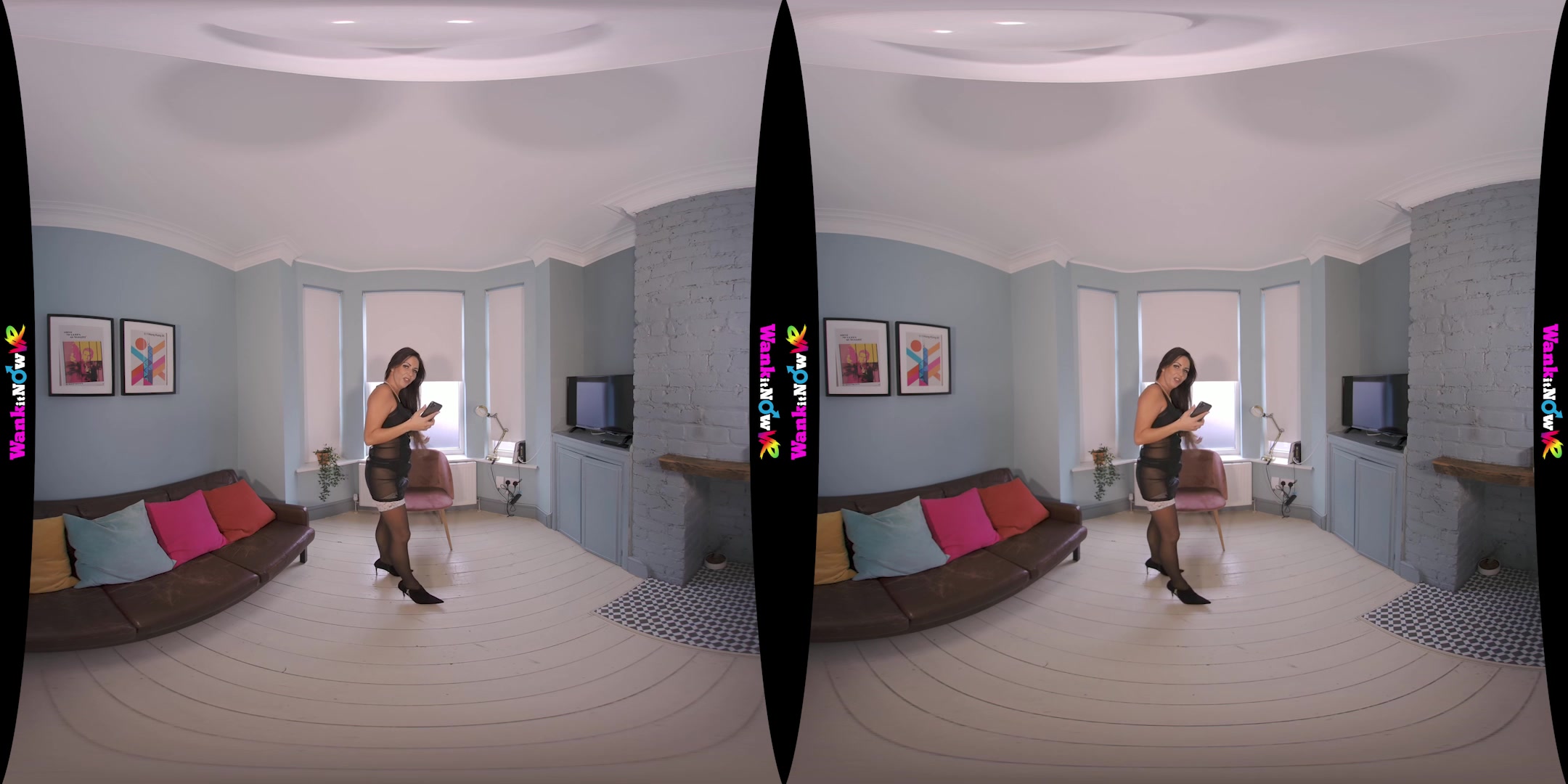 Housemate Strip featuring Roxxy Lea - WankitNowVR