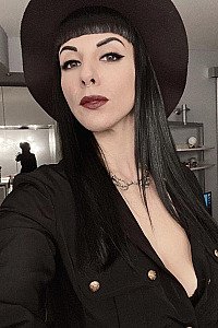 Daphne Vrfootfetish
