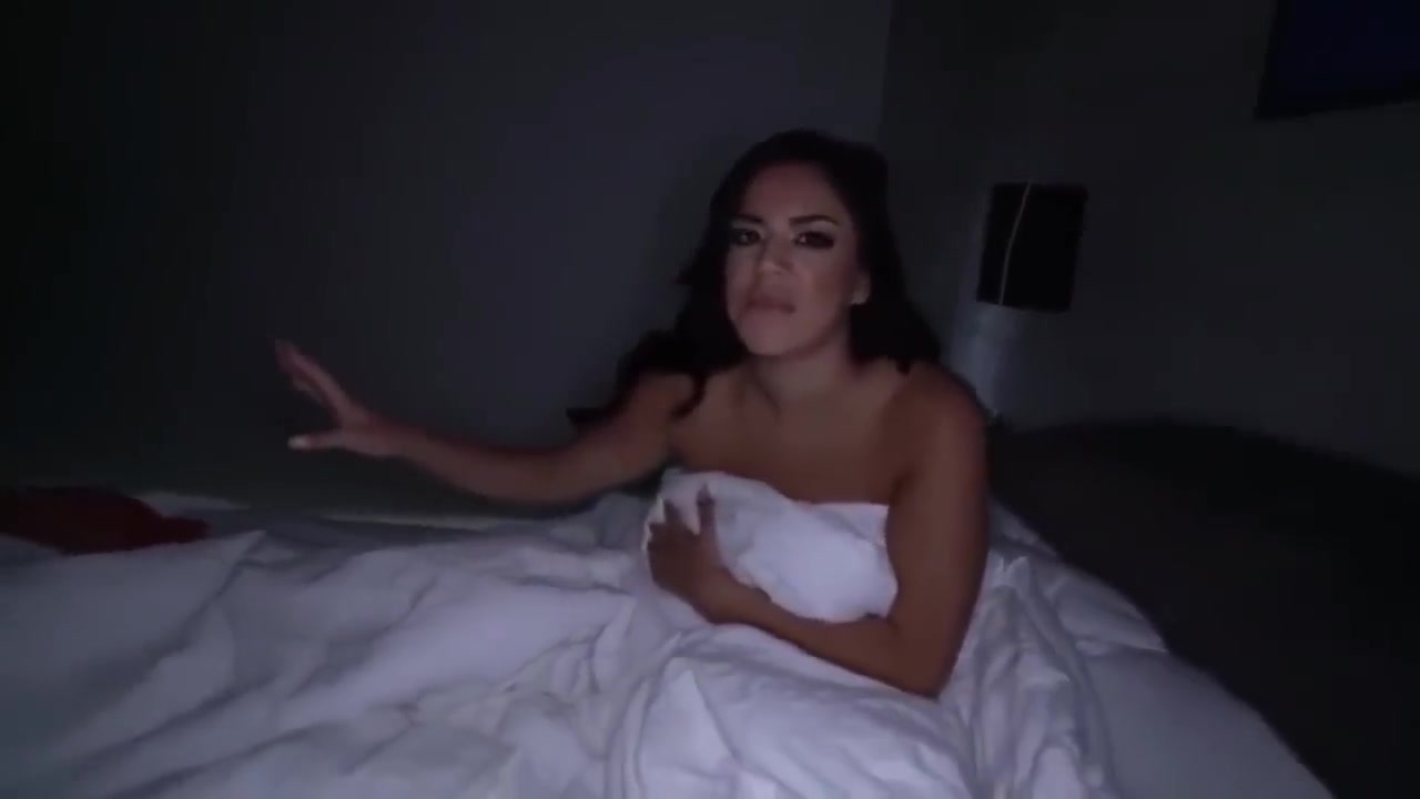 I can't believe my big booty and busty stepsis agreed for sex with me
