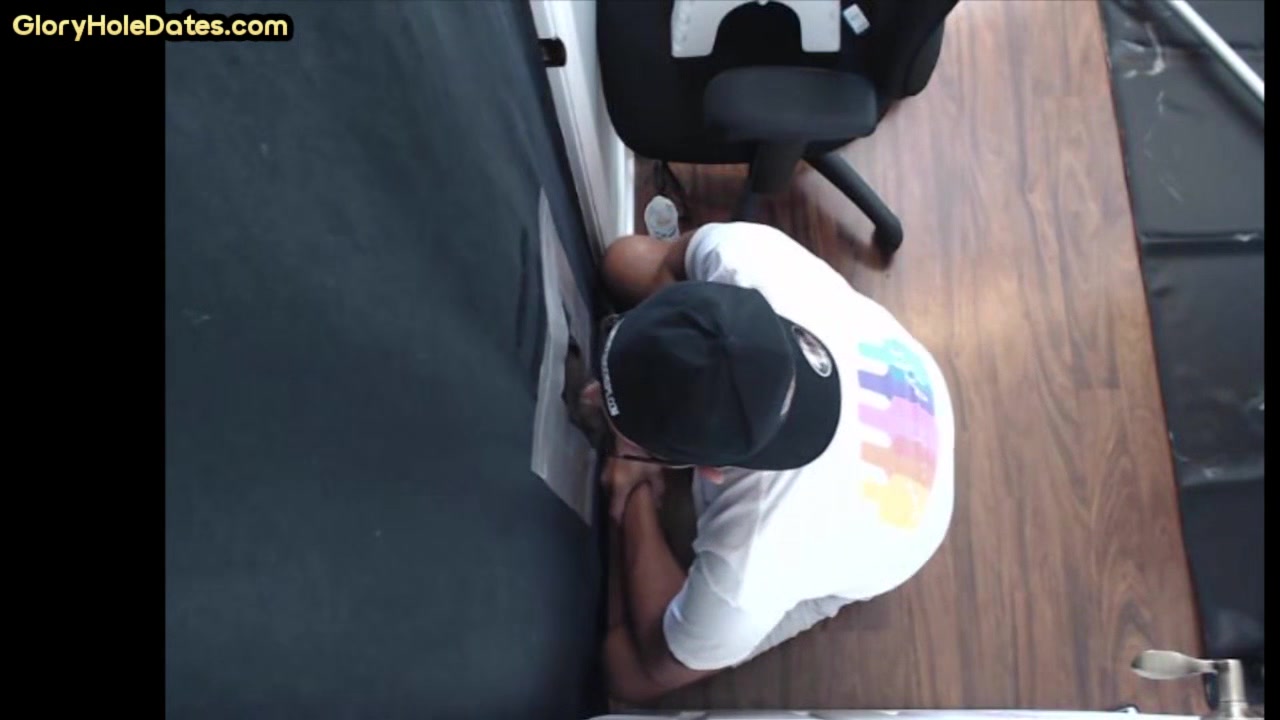 Homemade gloryhole gaydaddy barebacked after cocksucking