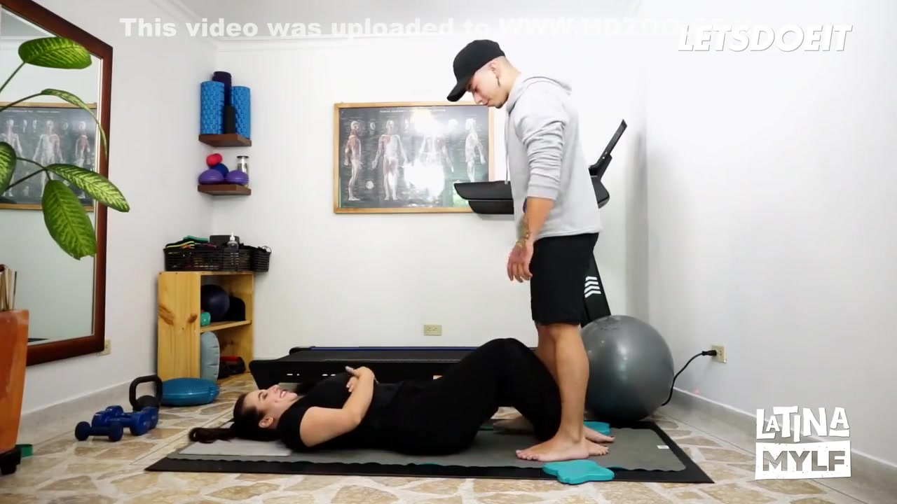 Curvy Brunette Gets Drilled Deep In Her Pussy By Her Trainer With Nana Bronw And Na Na