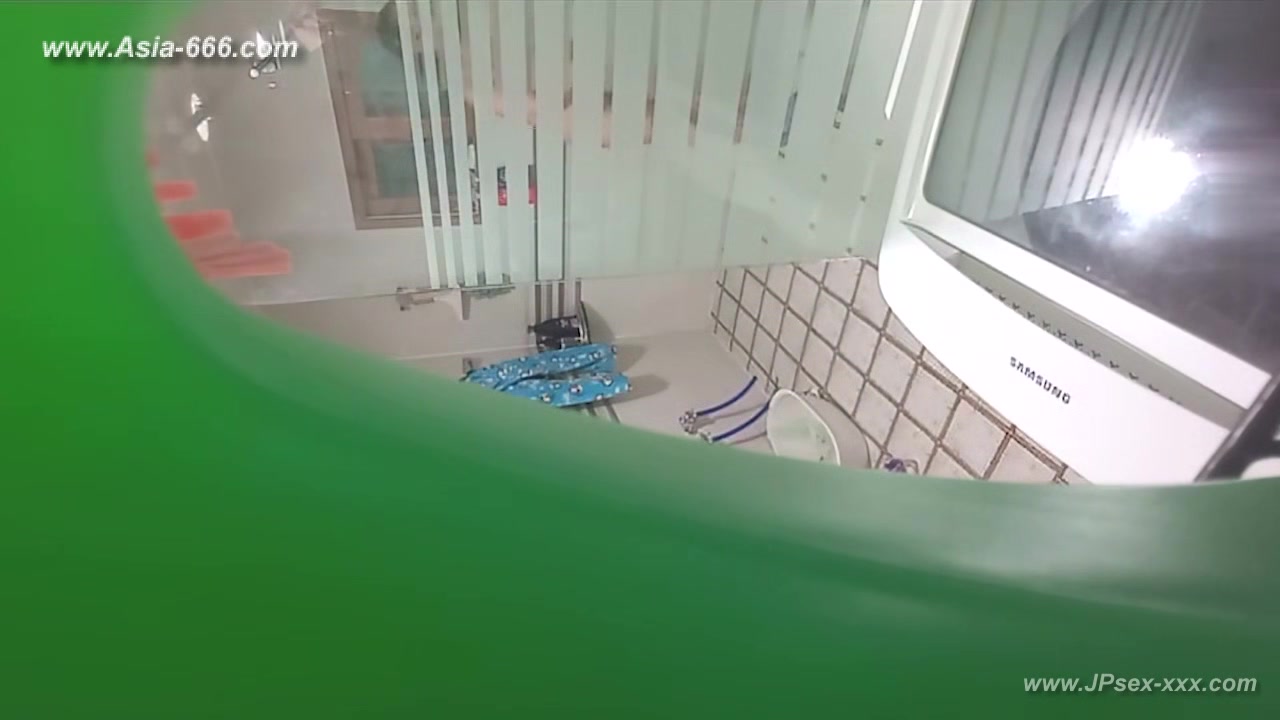 peeping chinese bath.96