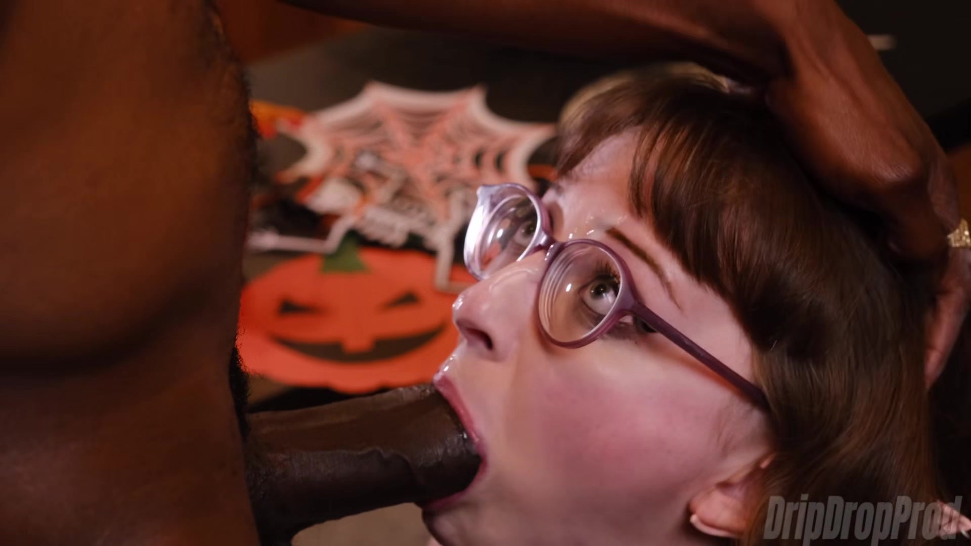 Mymindbreaks Gets Glazed On Halloween - Dripdrop Productions