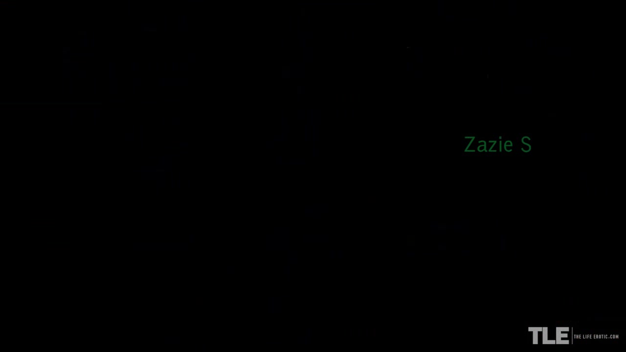 Dur Quatre 2 - Zazie S - TheLifeErotic