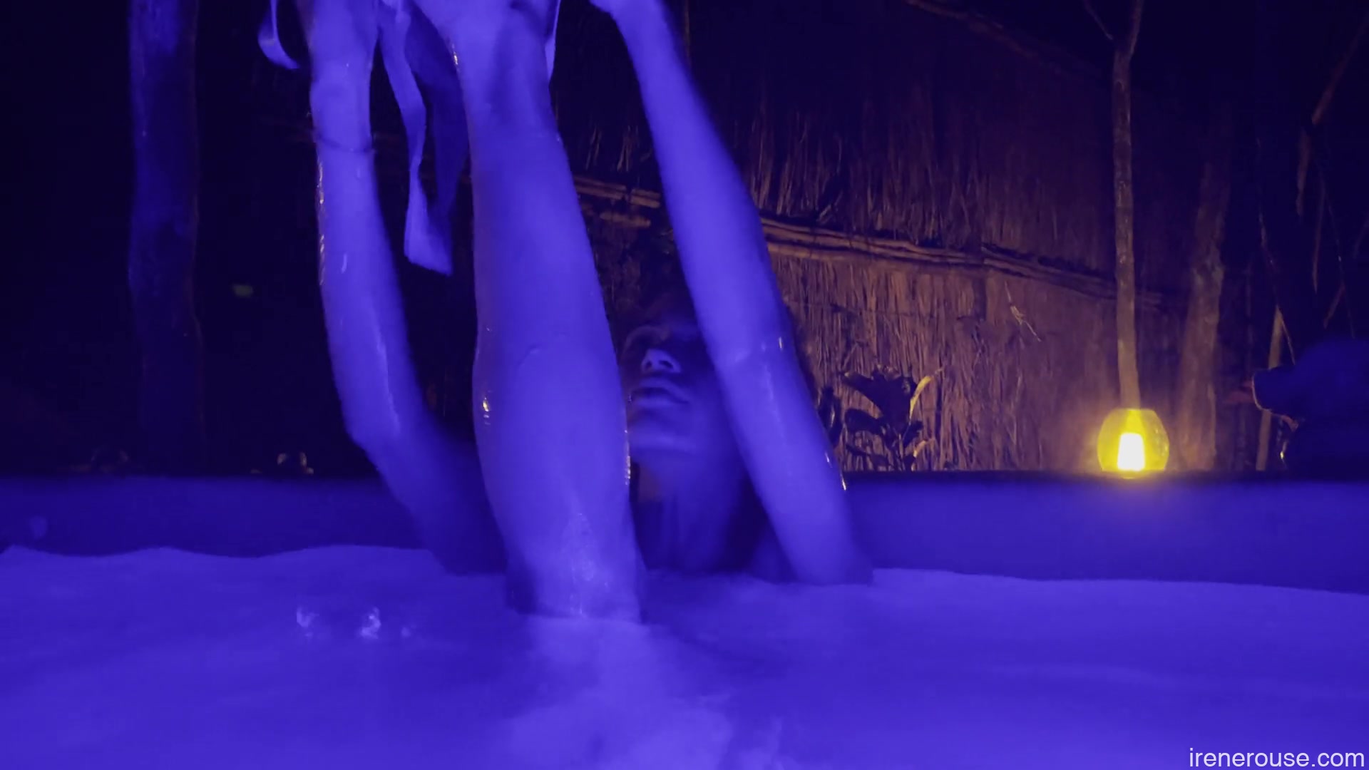 Night Bath - Sex Movies Featuring Irene Rouse