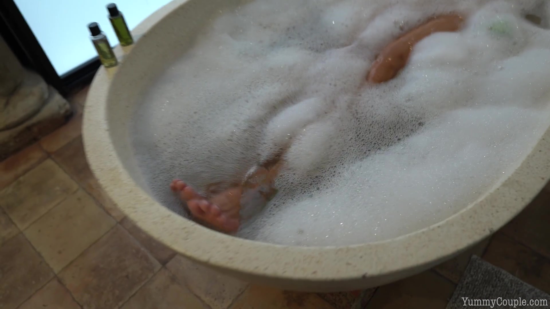 Cum Shower In The Bath - Sex Movies Featuring Yummycouple