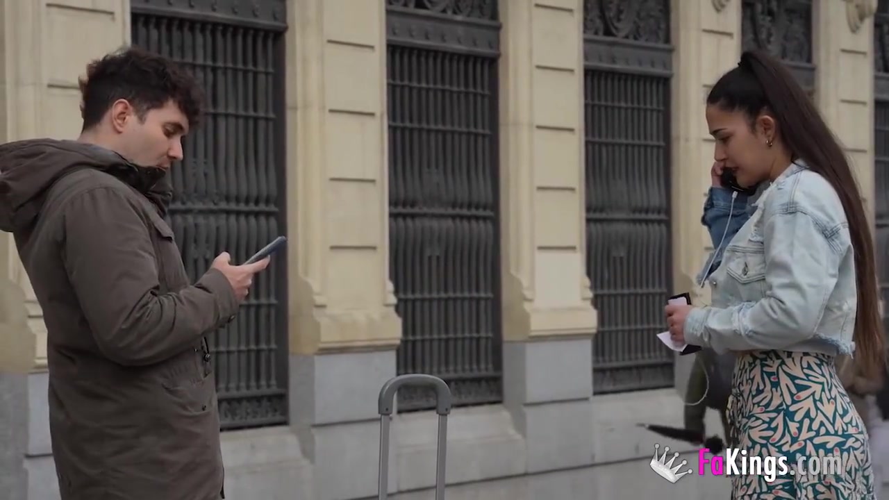 Nuria Millan And Her Love For Picking Random Guys In Public