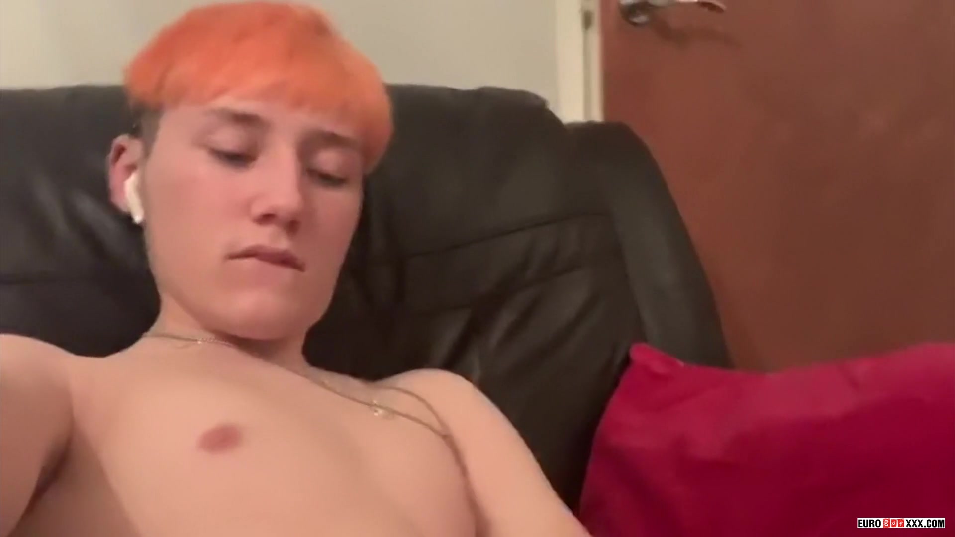Squirting Twink Juice With Ellis - Ellis Rodes