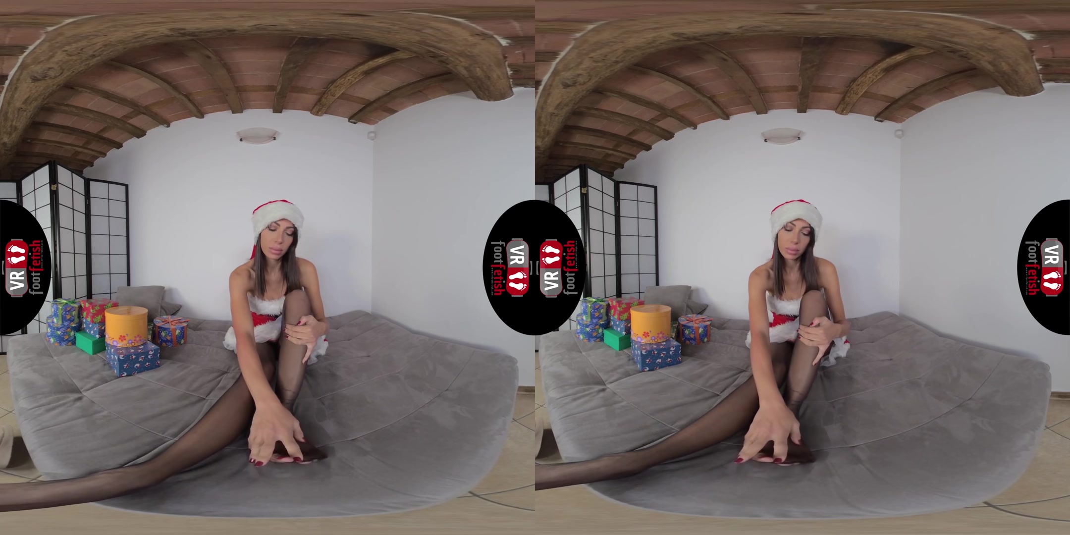 Stunning Daniela flaunts her sexy feet and wishes you Merry Christmas - VRFootFetish