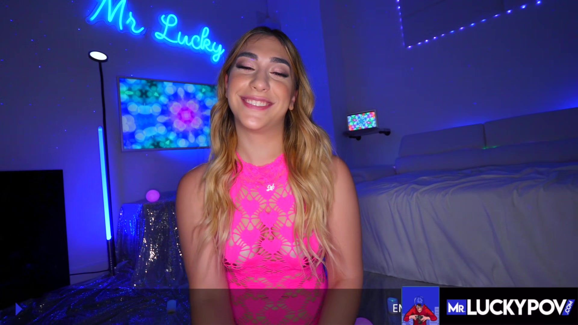 Cock Sucking Cutie Loves Creampie