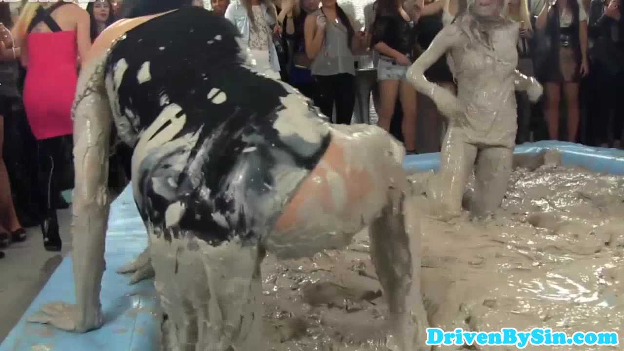 slick eurobabes mudwrestling