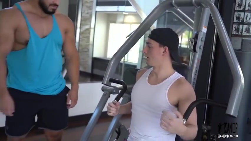 Twink Mesmerized By Personal Trainer - Mateo Muscle And Masyn Thorne