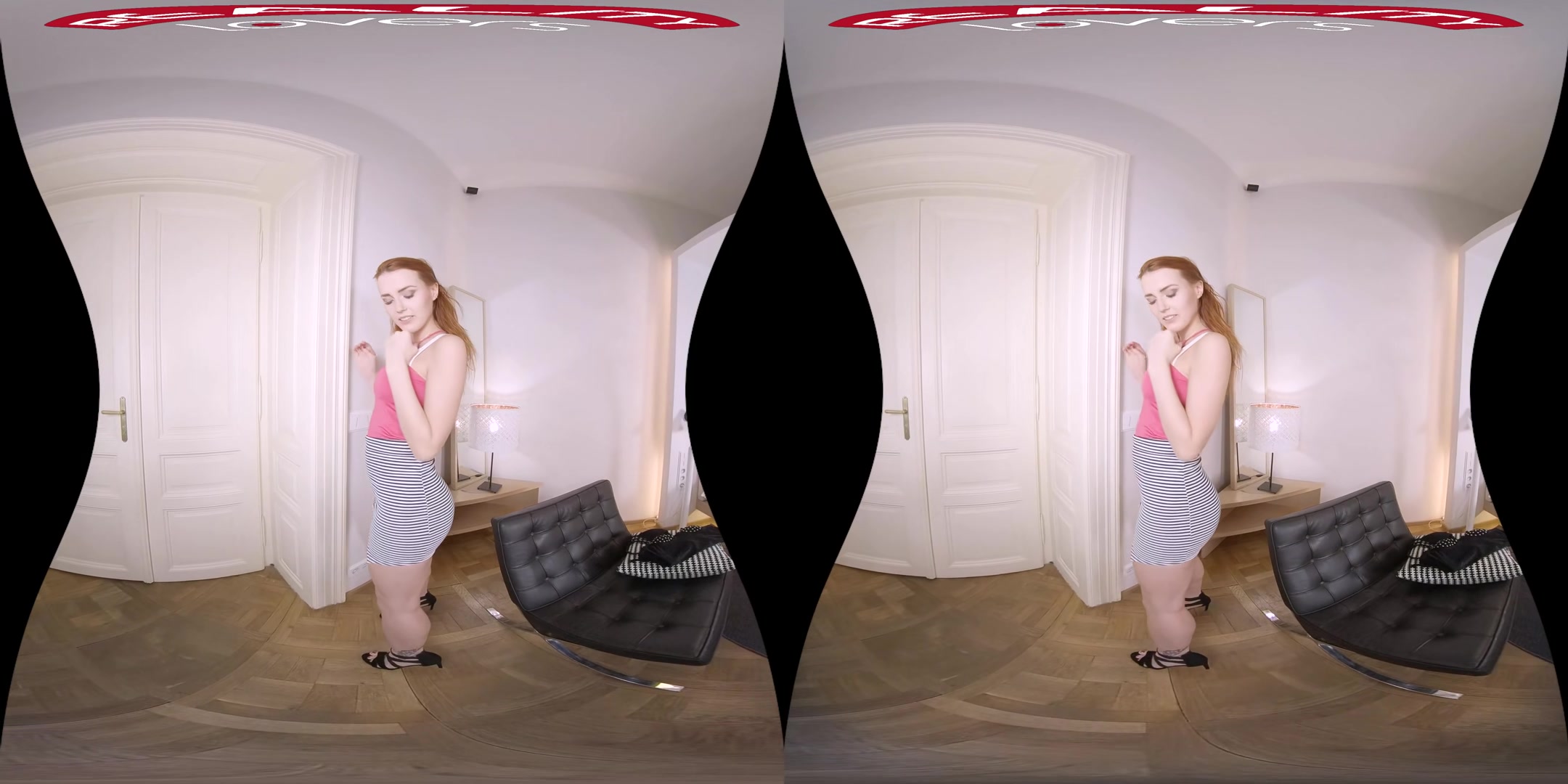 The Beautiful Redhead - RealityLovers