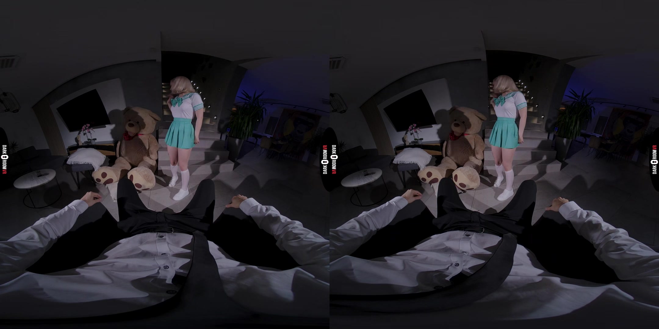 Molly Cute VR Porn: Stepdad With Benefits - DarkRoomVR