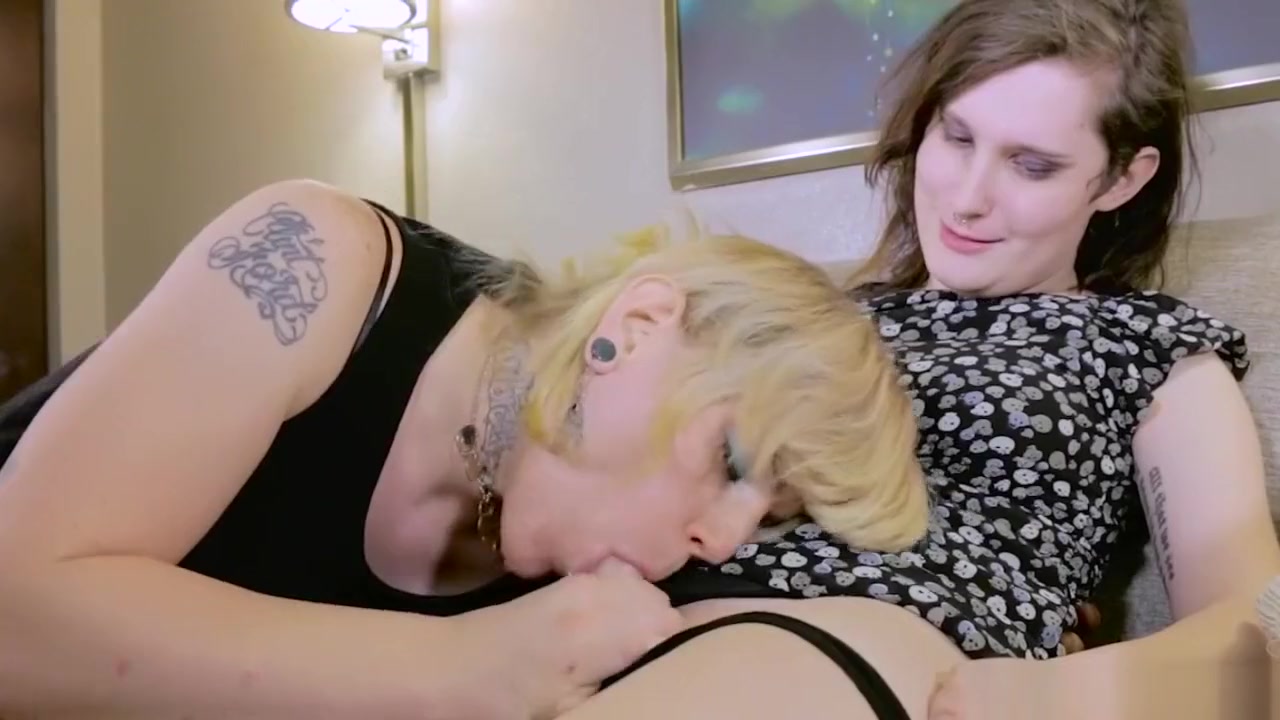 Tgirl cocksucking shemale before anal