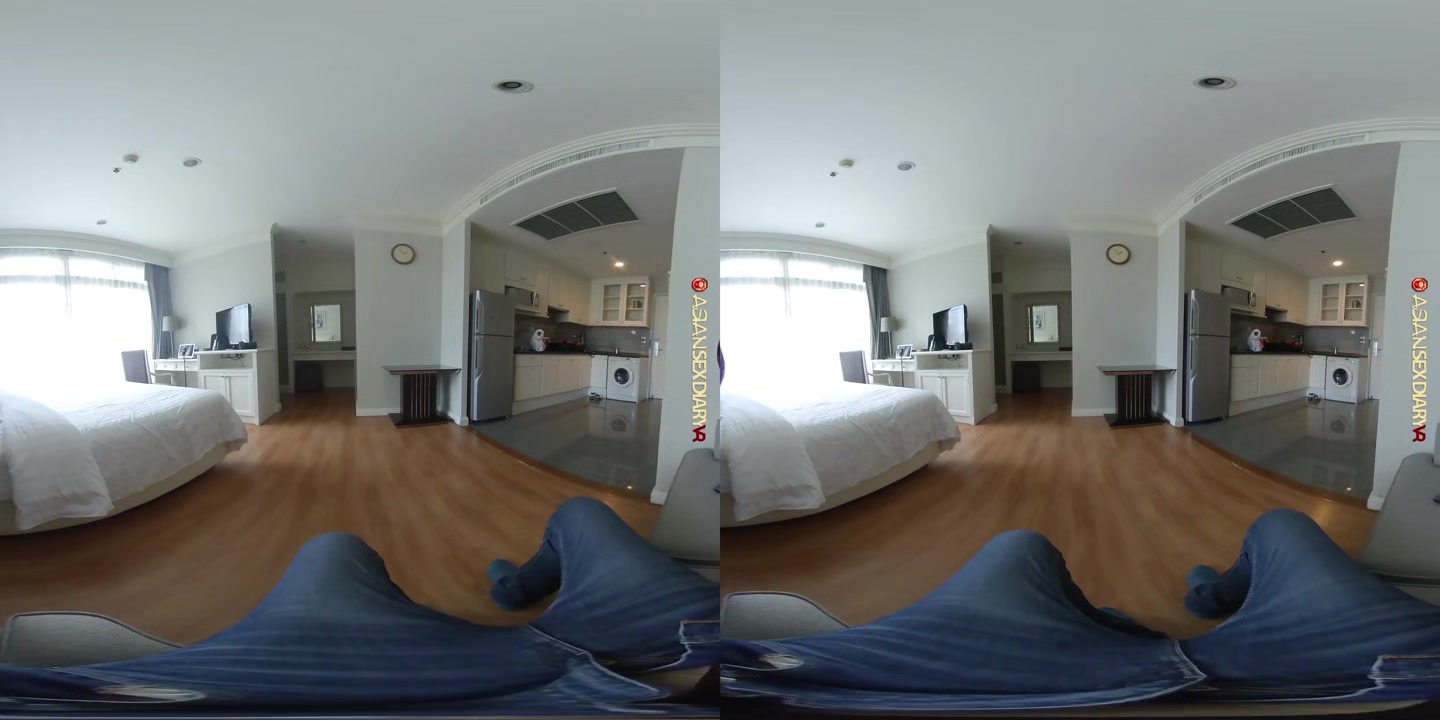 Super Petite Thai Girl Next Door Tries Porn - AsiansexdiaryVR
