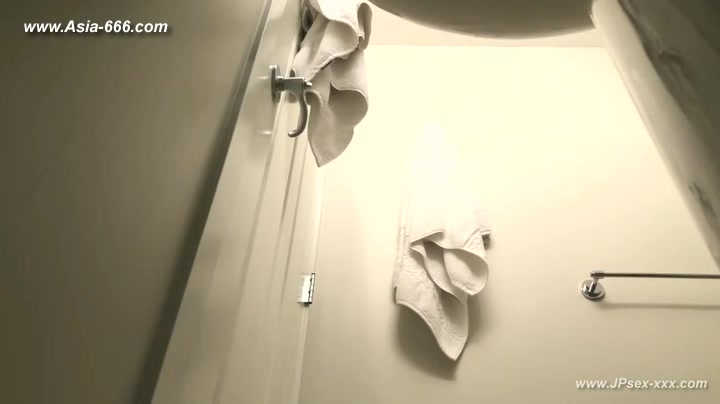 peeping blonde amateur change undies in bathroom.***