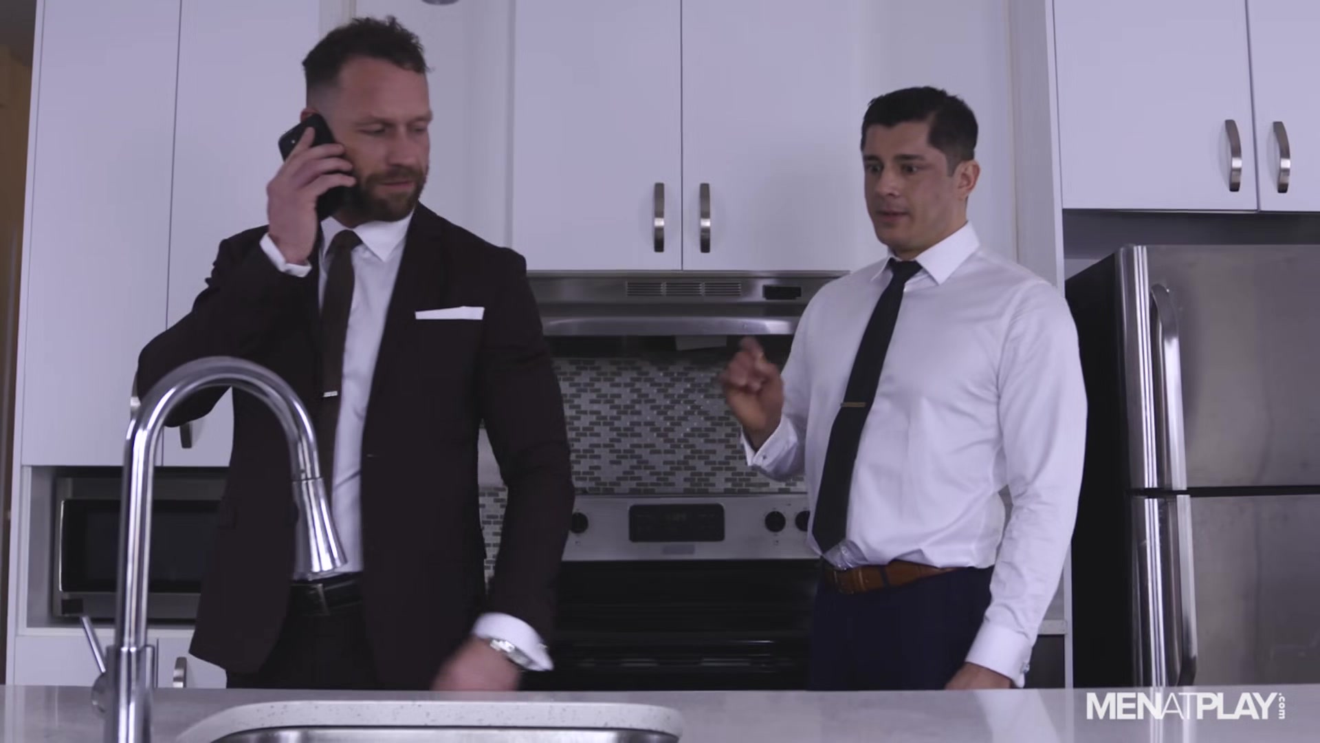 Desperate Realtor - MENatPLAY