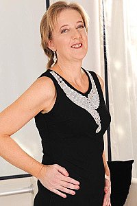 Watch Meryl Strip videos