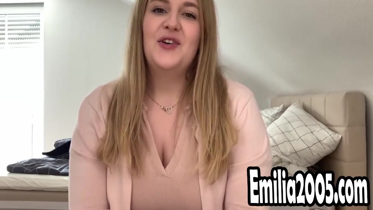 18yo Chubby teen 18+ First Time Nude!!