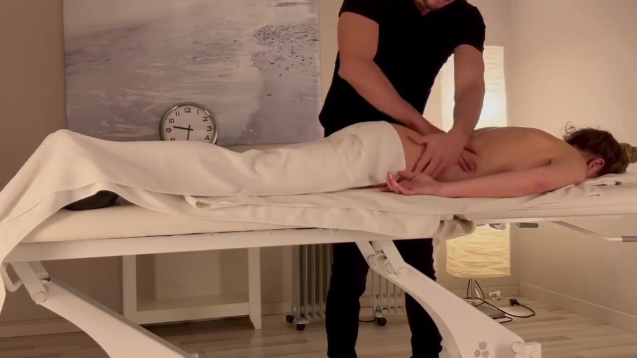 Hotwife Fucks With Masseur And He Cums On Her Pussy Husband Cuckold Watch. Amateur Eva Lex