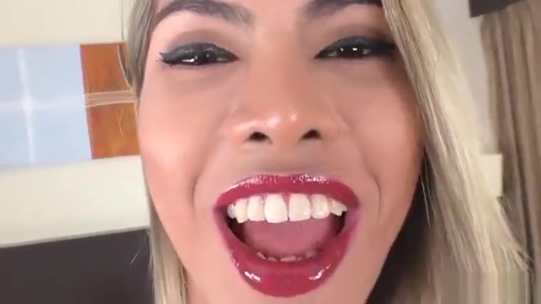 Horny TS Vivi enjoys intense anal sex