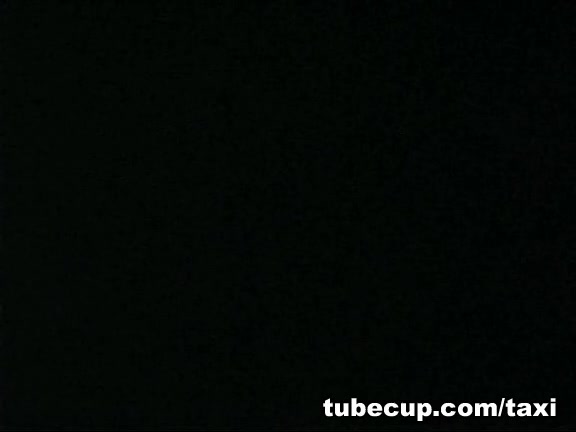 Sultry doll offers oral service in taxi video