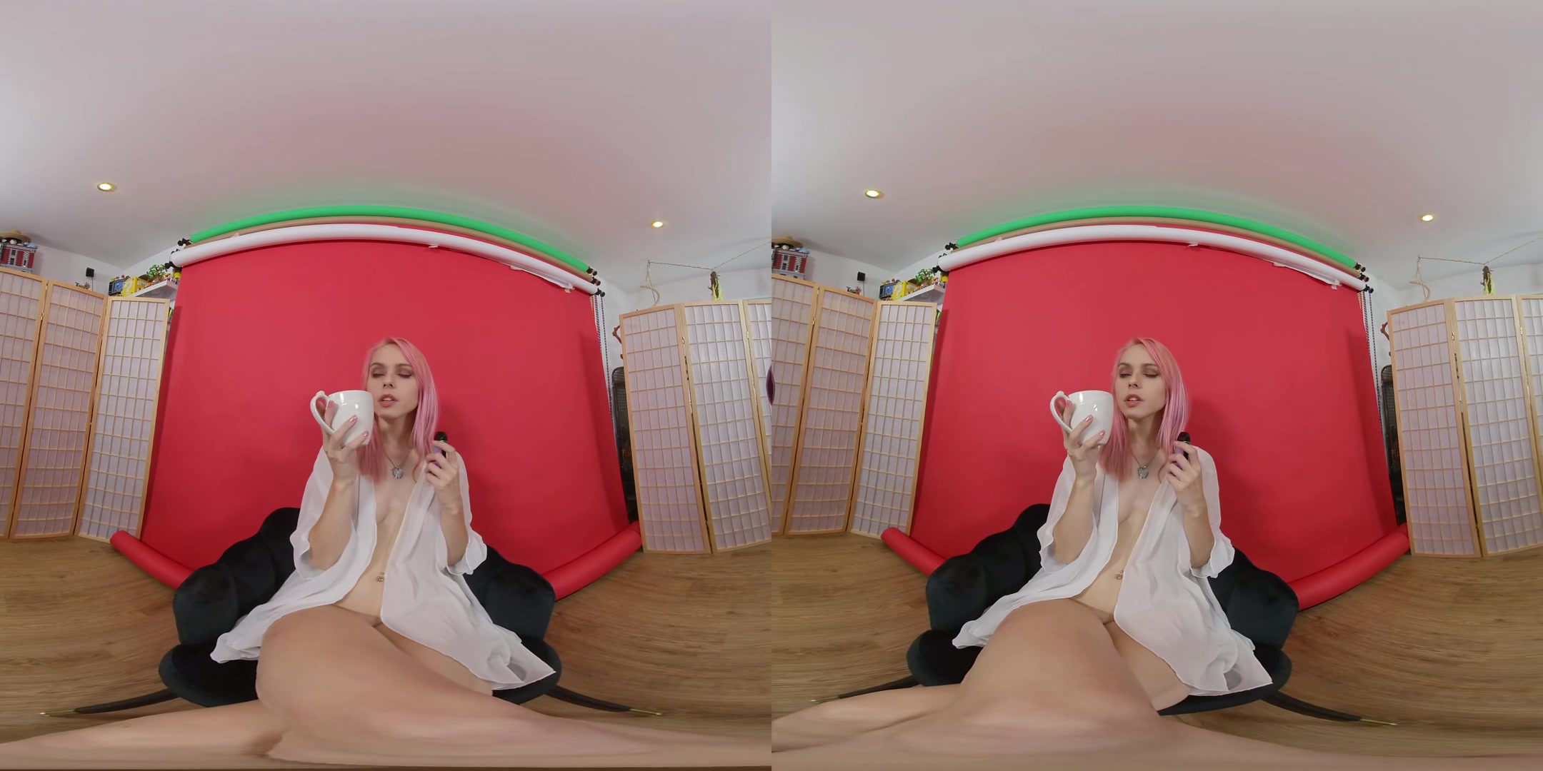 Chloe Toy - Vaping - VRSmokers