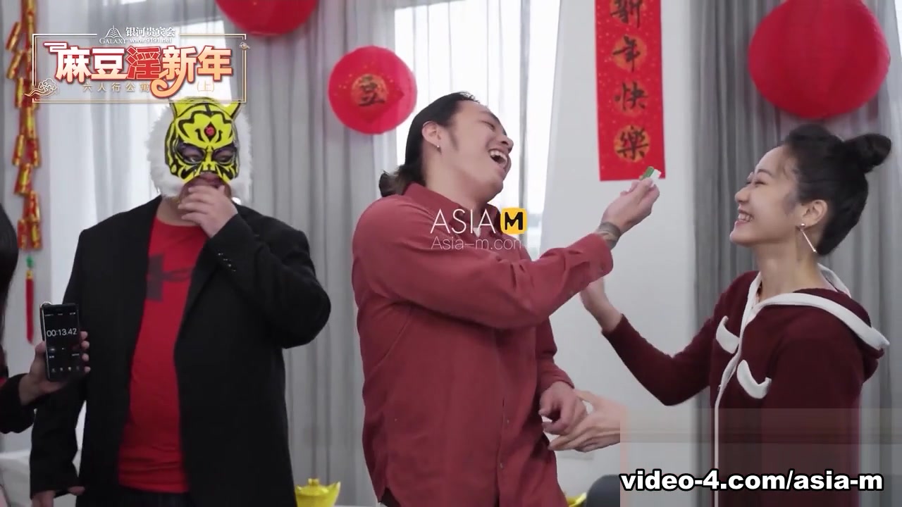 Chinese New Year Special -Six People Orgy in Apartment MD-0100-1 / 过年特别企划-情趣私房年菜 - ModelMediaAsia