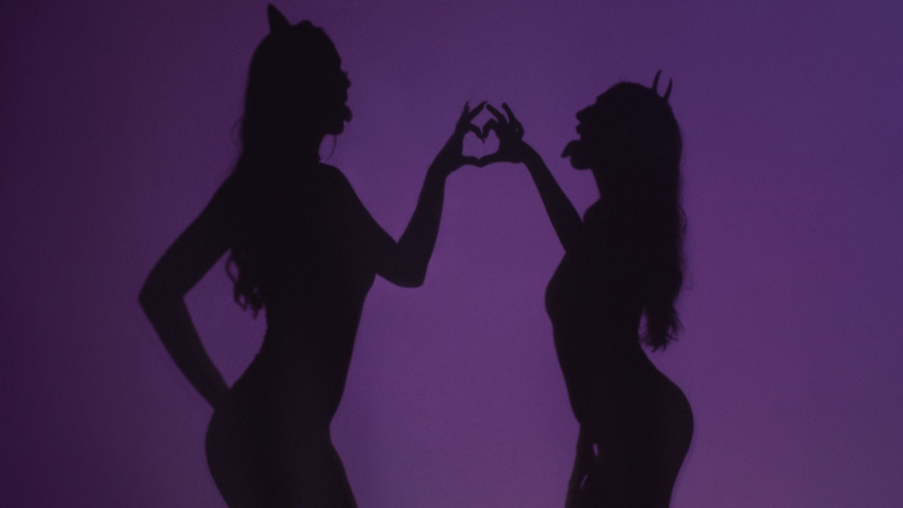 Gianna Dior & Desiree Dulce in Throw Shade - WeLiveTogether
