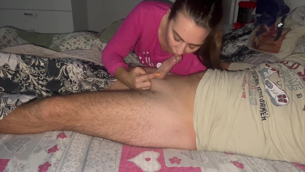 Blowjob In The Morning And Cum In Mouth. Deepthroat