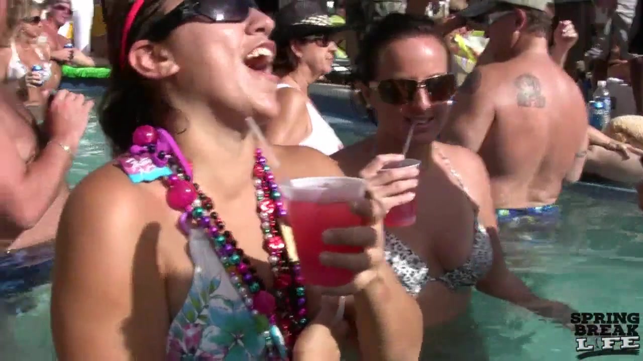 Naked Pool Party - SpringbreakLife
