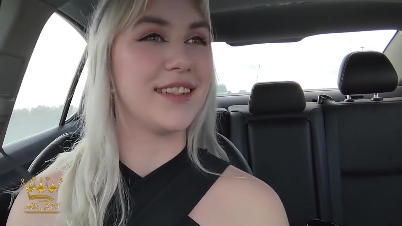 Behind The : Maisey Monroe Post Shoot Road Head