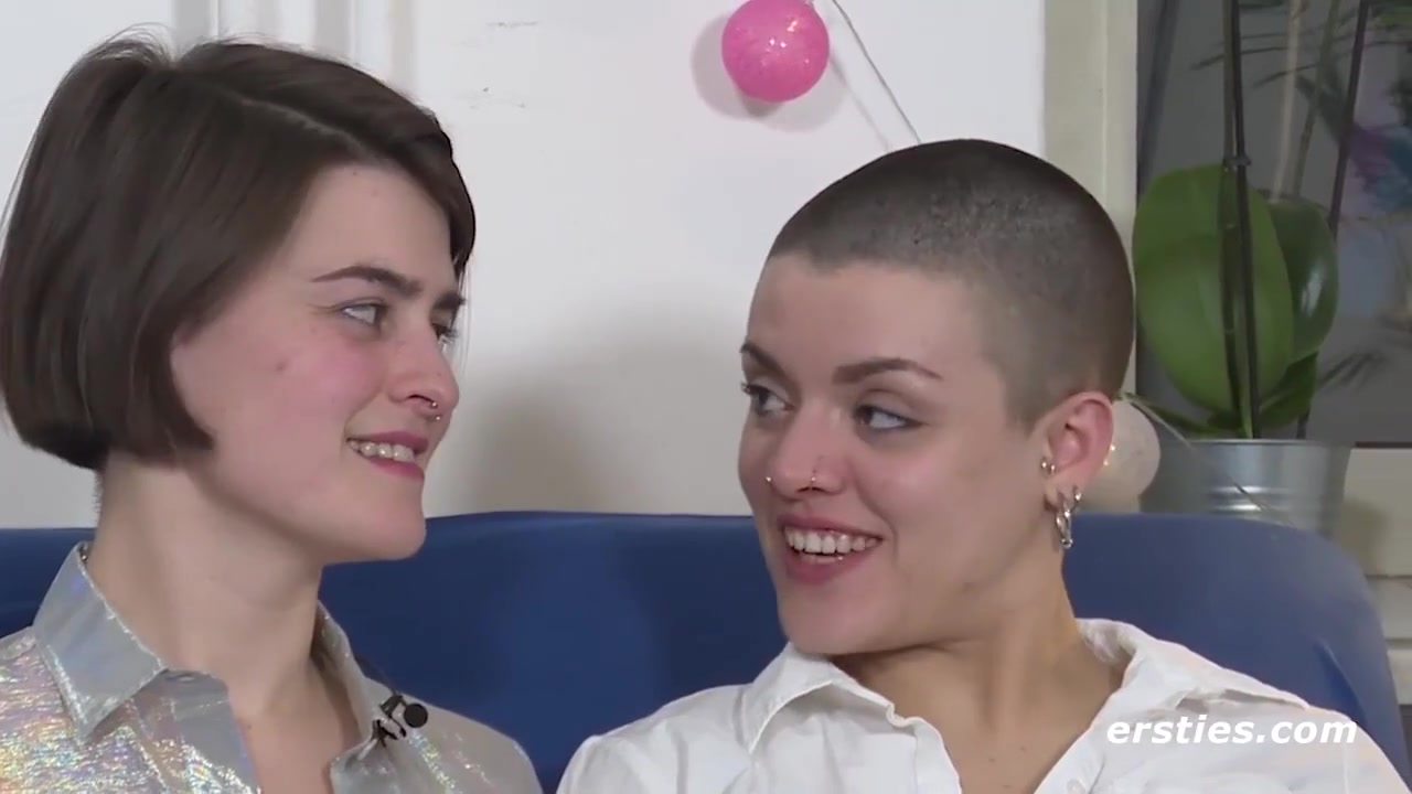 Luna S Gibt Tumpie Ein Heibes Rimming Mit Ihrer Zunge