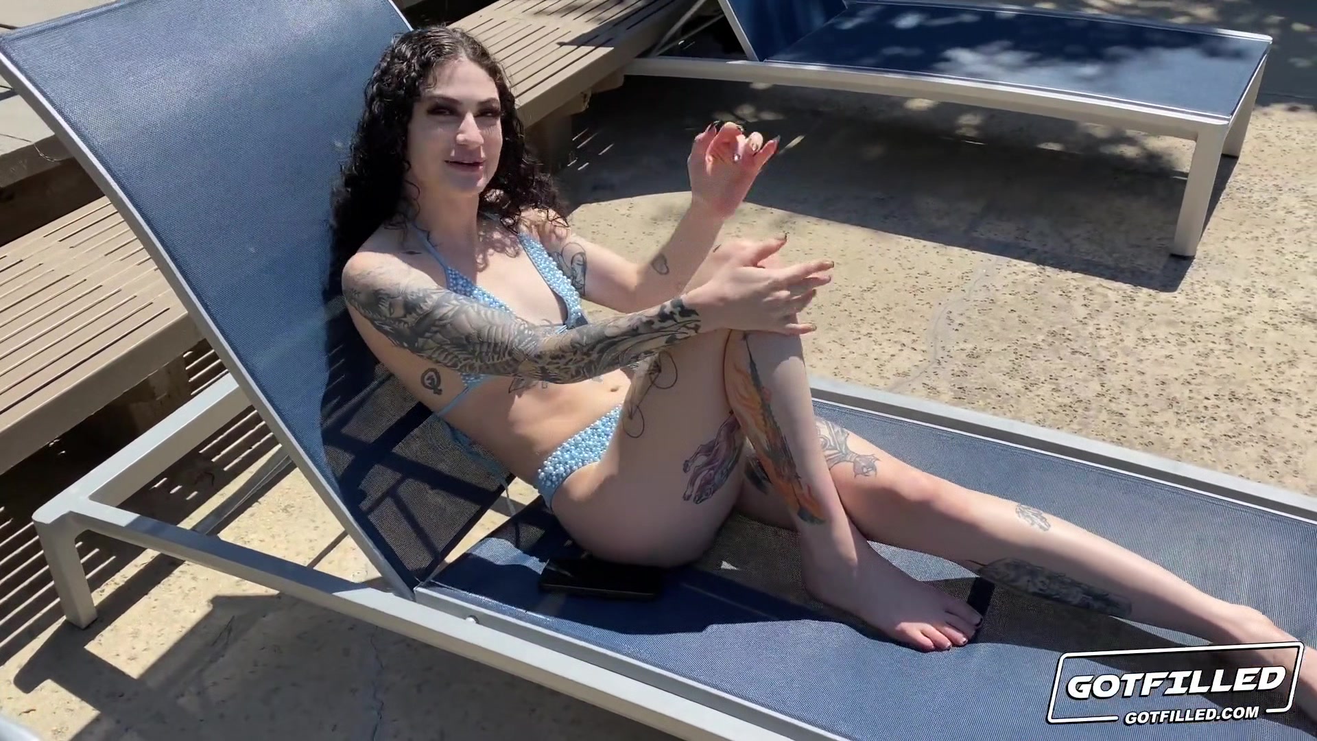 Lydias Labia Loves The Jizz - GotFilled