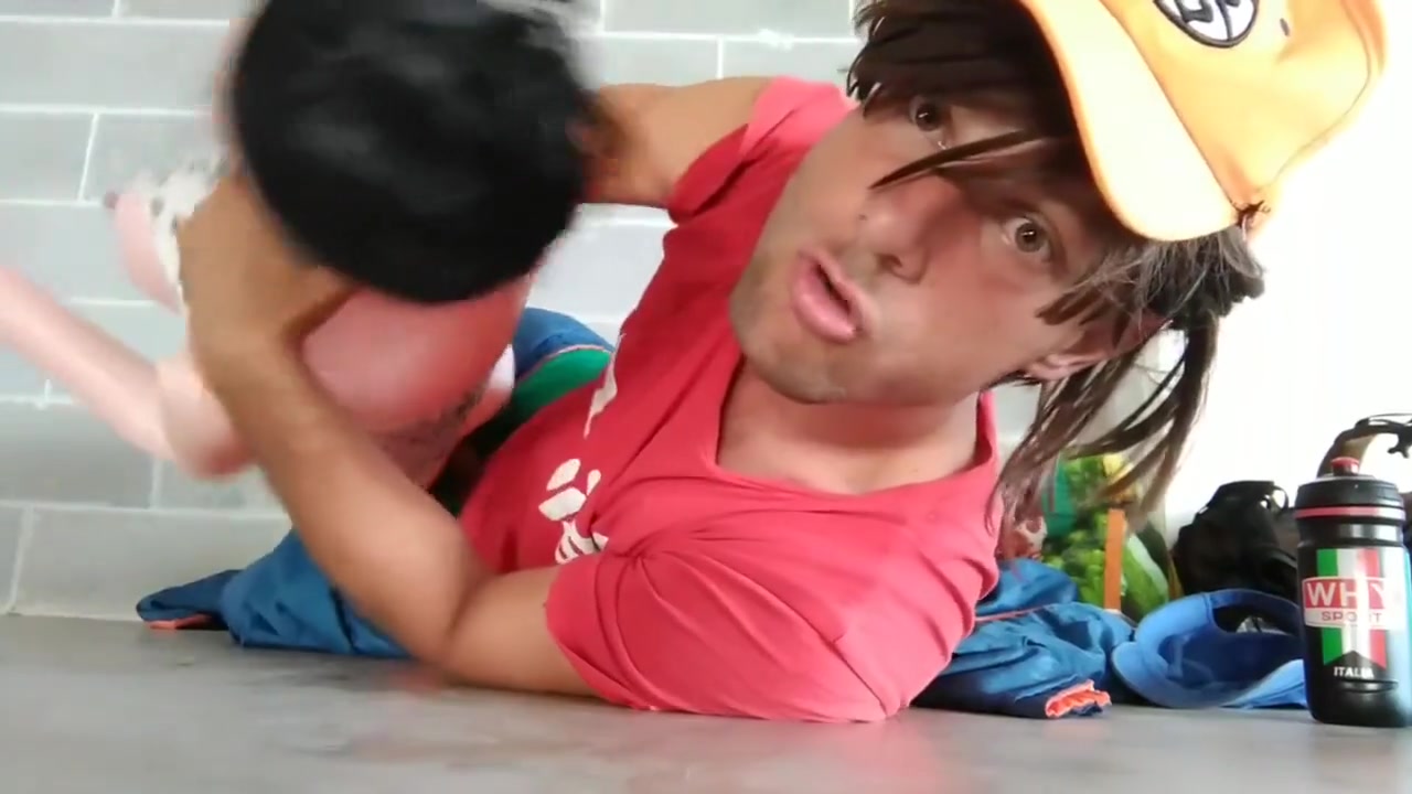 Bitch Wakes Me For A Quick Fuck