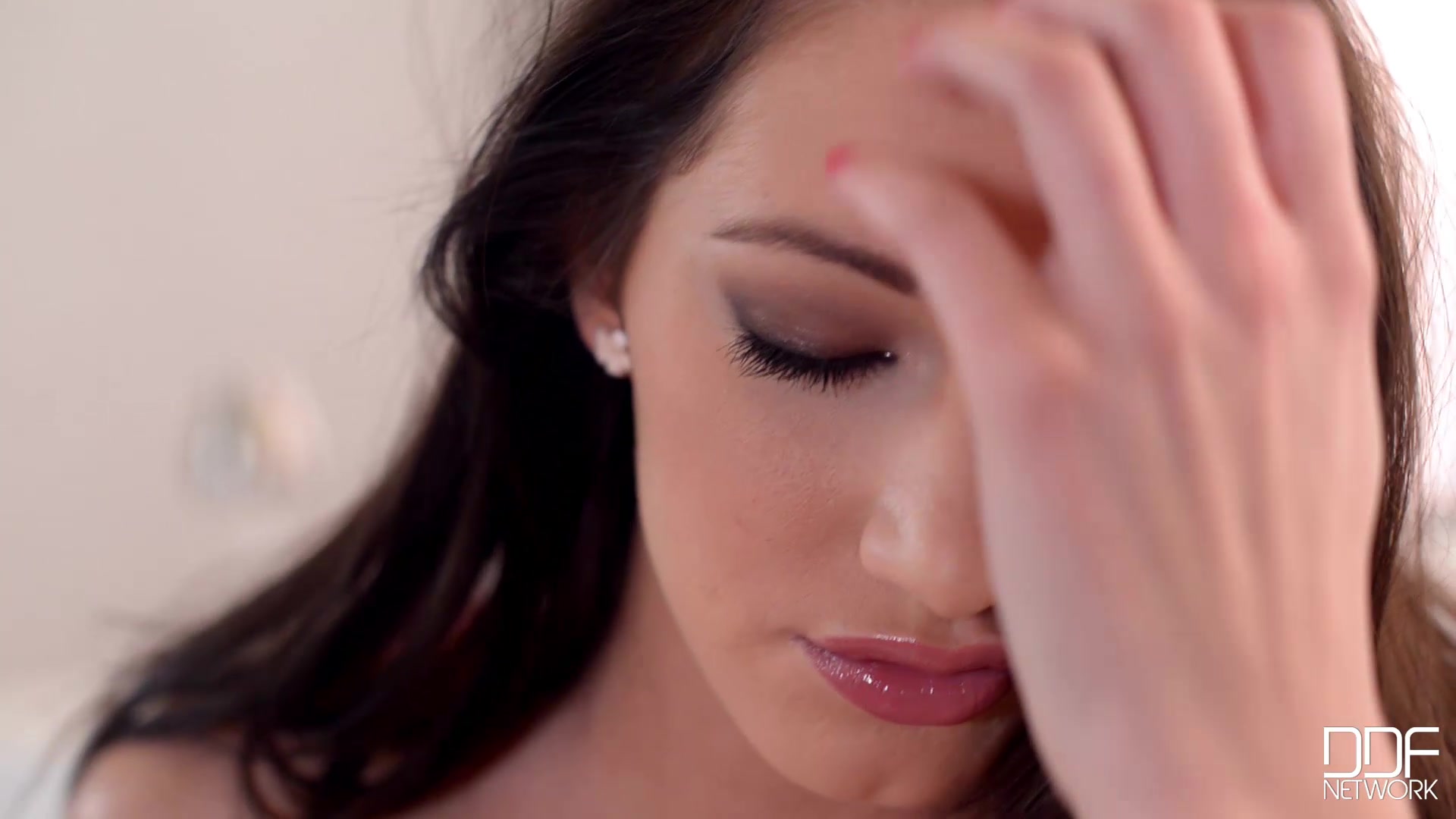 Gentle and Inviting - PornWorld