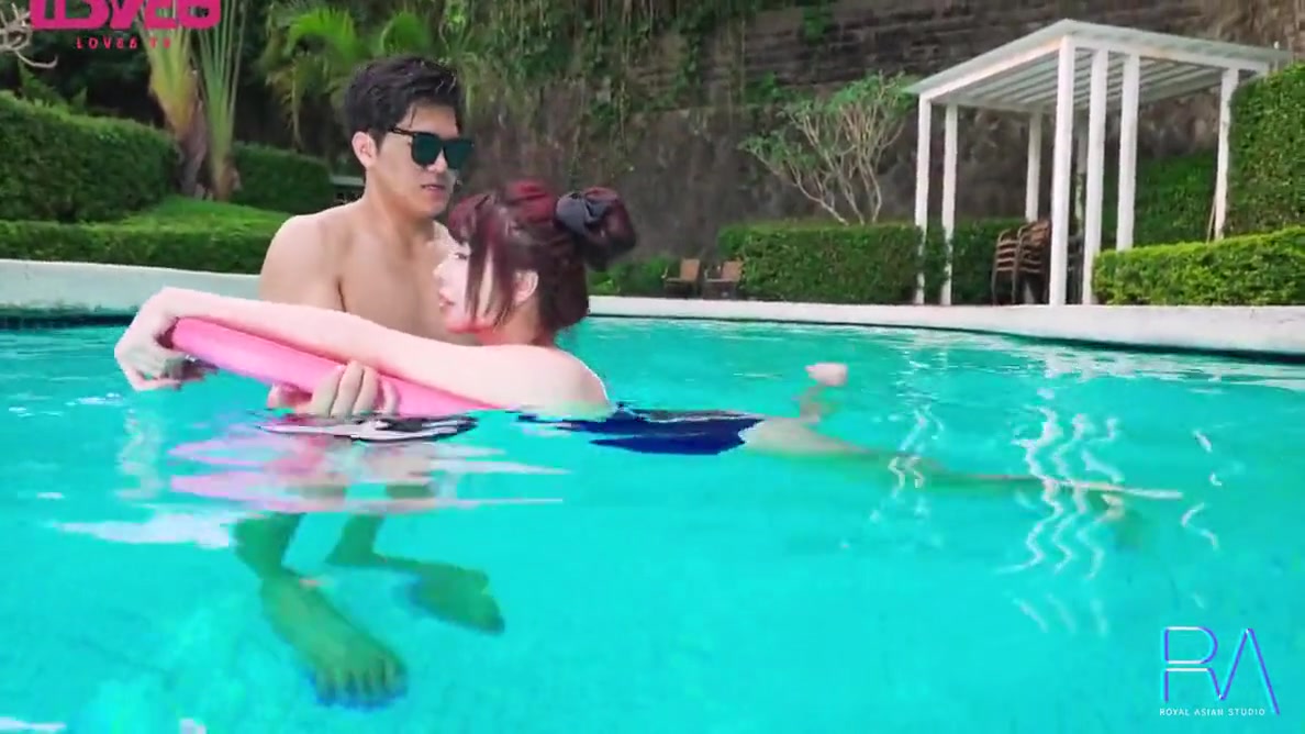 Super Cute Hot Wife With Readhead Take Off Her Hot Swimsuit Have A Hardcore Sex With Her Big Dick Boyfriend