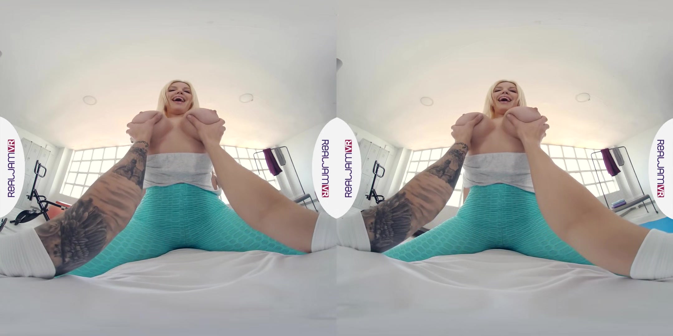 Workout with Blondie; Big Tits Blonde in Yoga Pants