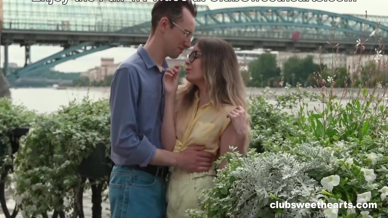 Beauty And The Nerd Fuck On The First Date By