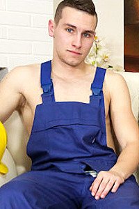 Watch Max Bishop videos