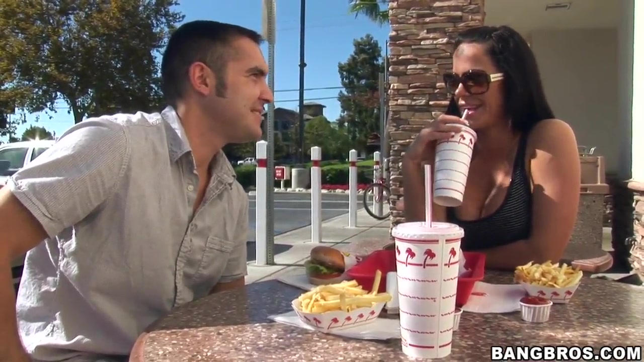 Savannah spends some time with a fan