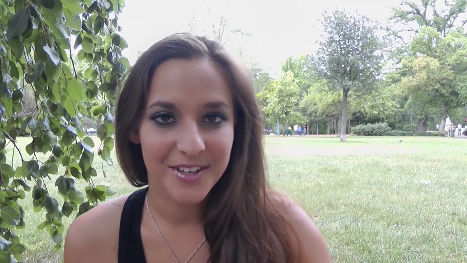 Hot vixen gives bj and humps in a public place