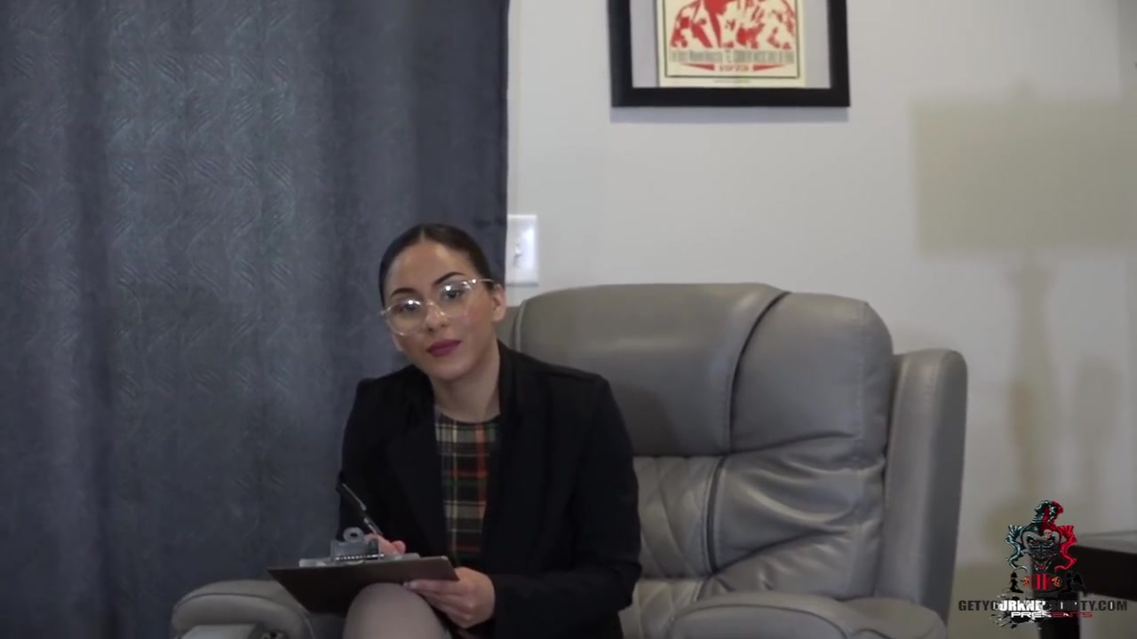 Liv Revamped - Alexandria Ocasio Cortez Played By Seduces Bernie
