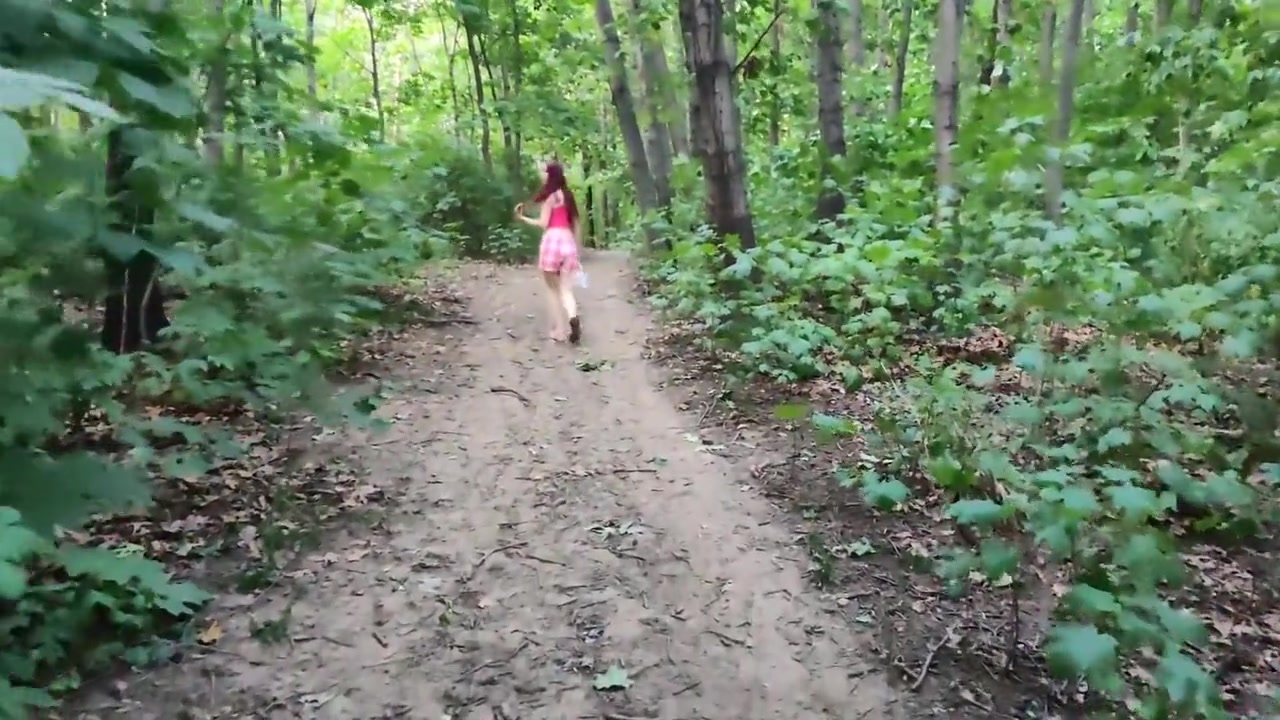 Isabella Both In Pov The Hot Redhead Gives A Quick Forest Blowjob