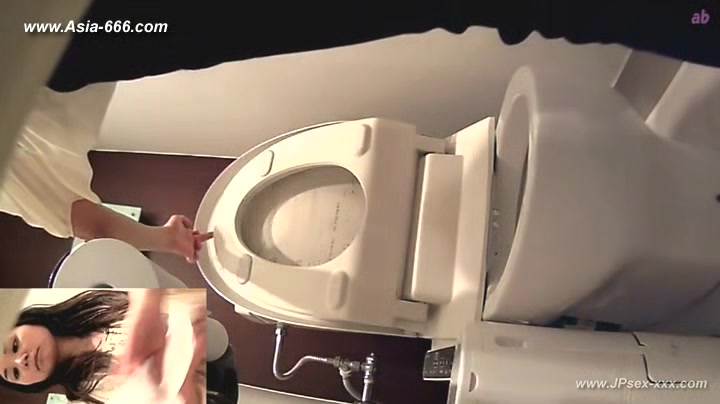 peeping Korean restaurant toilet.27